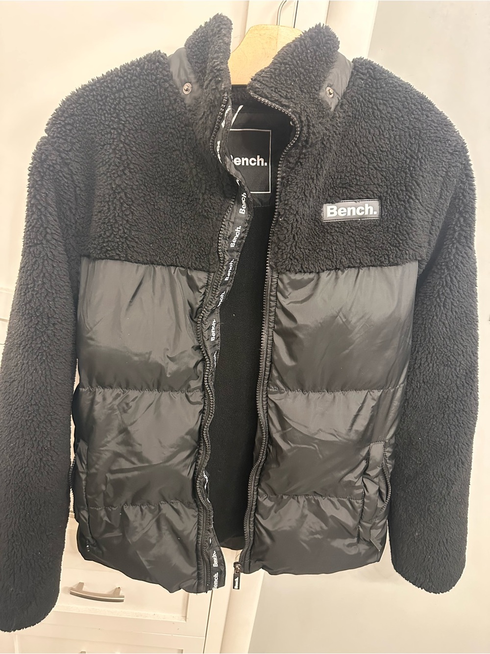 Bench Black Men’s Puffer Jacket with Sherpa Lining Small S Ski Warm Coat